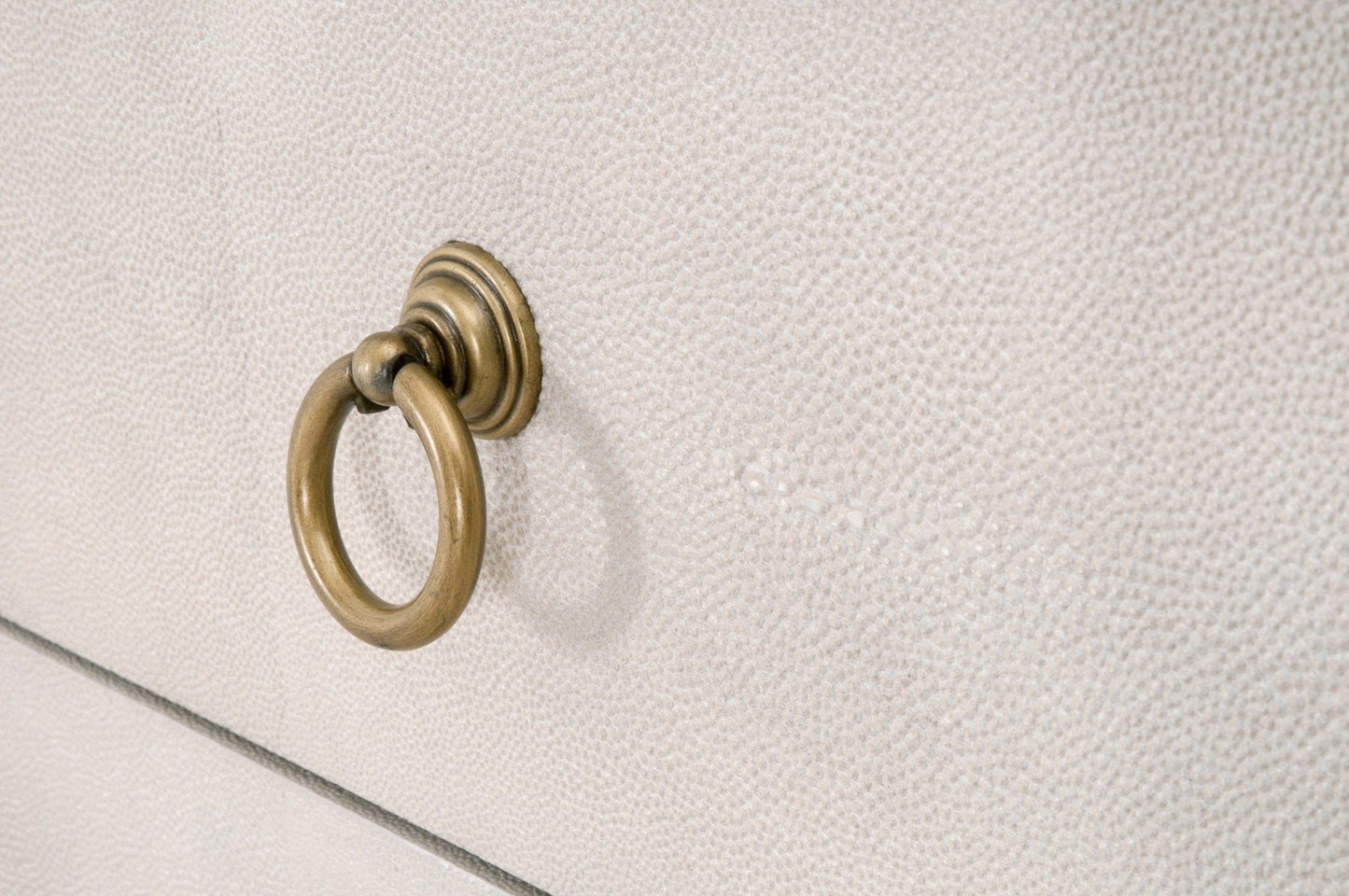 Comodino a 3 cassetti GlenEllyn Shagreen